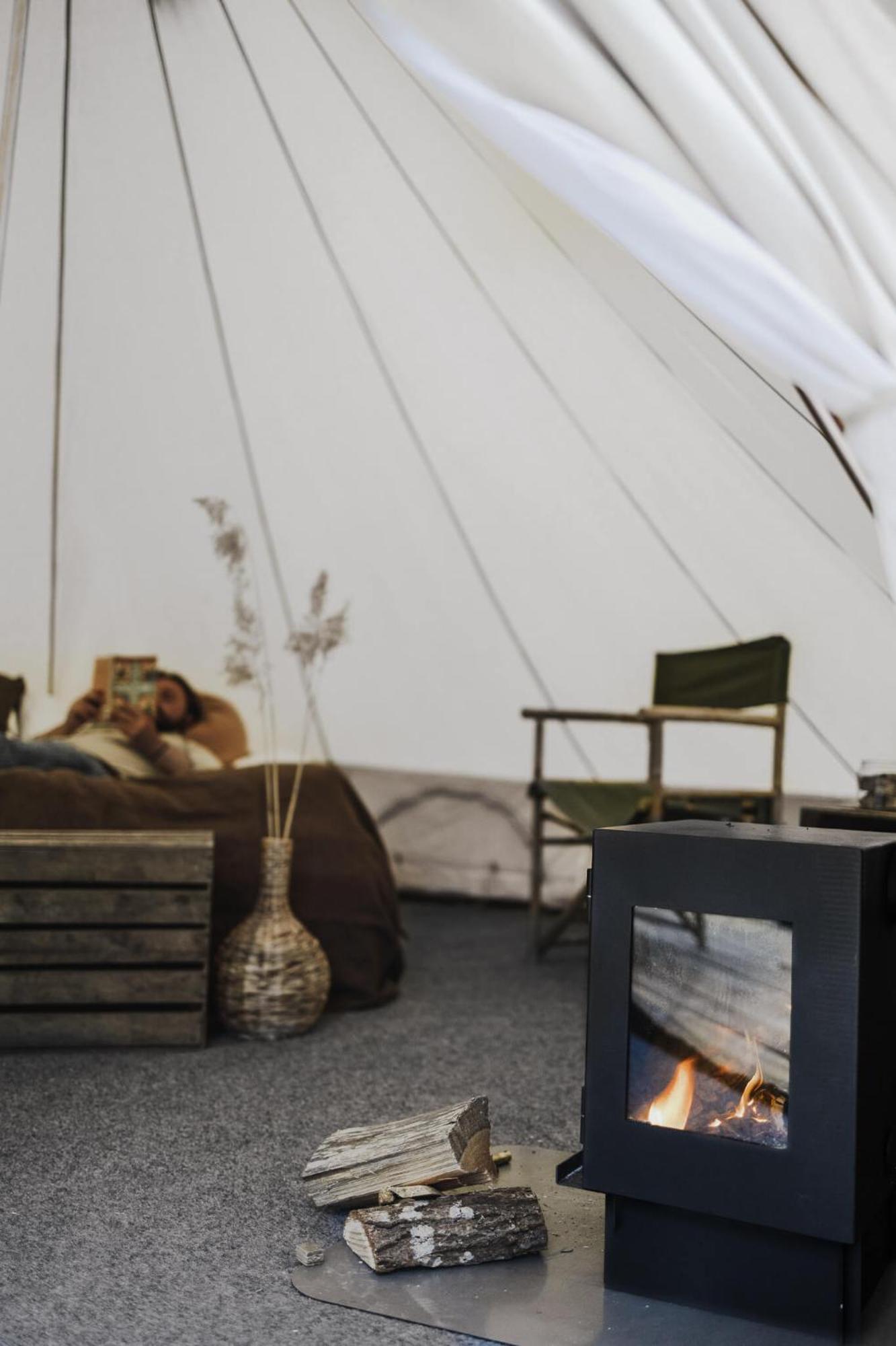 Falkeroed - Lyxig Glamping I Naturreservat Ink Frukost เกรบเบอสตัด ภายนอก รูปภาพ