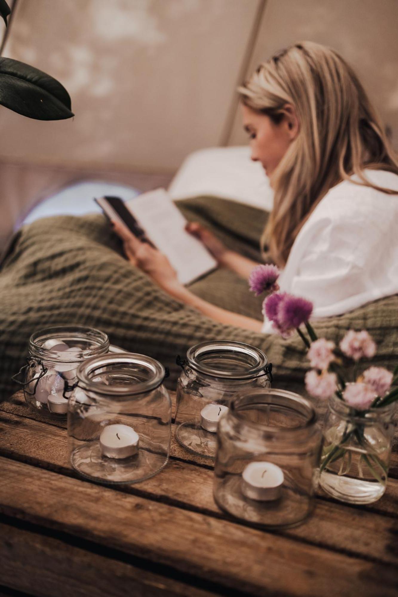 Falkeroed - Lyxig Glamping I Naturreservat Ink Frukost เกรบเบอสตัด ภายนอก รูปภาพ