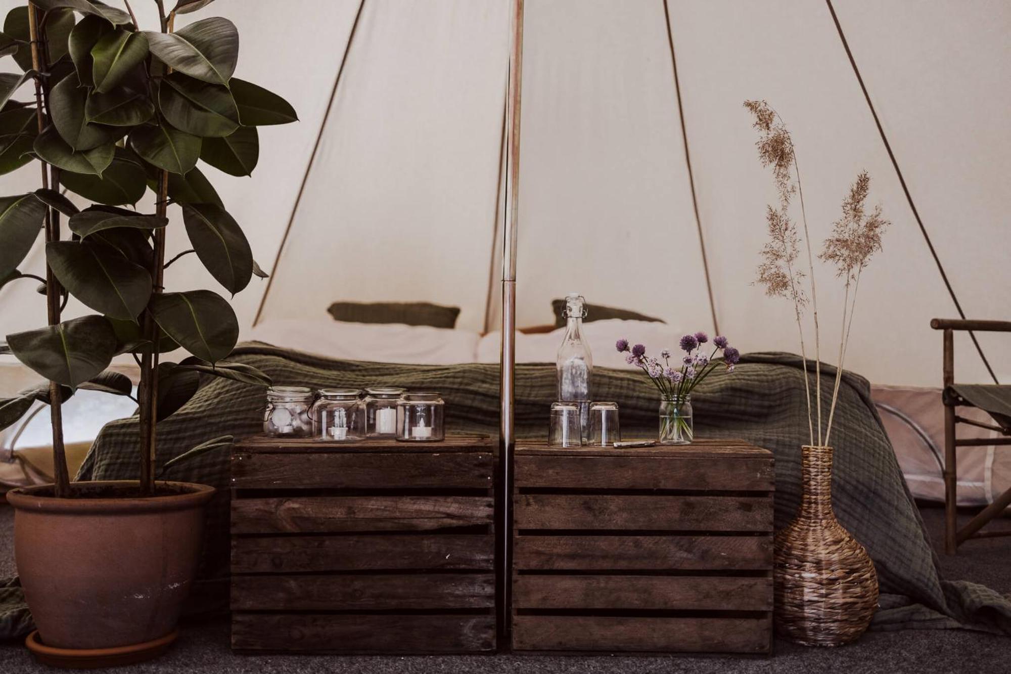 Falkeroed - Lyxig Glamping I Naturreservat Ink Frukost เกรบเบอสตัด ภายนอก รูปภาพ